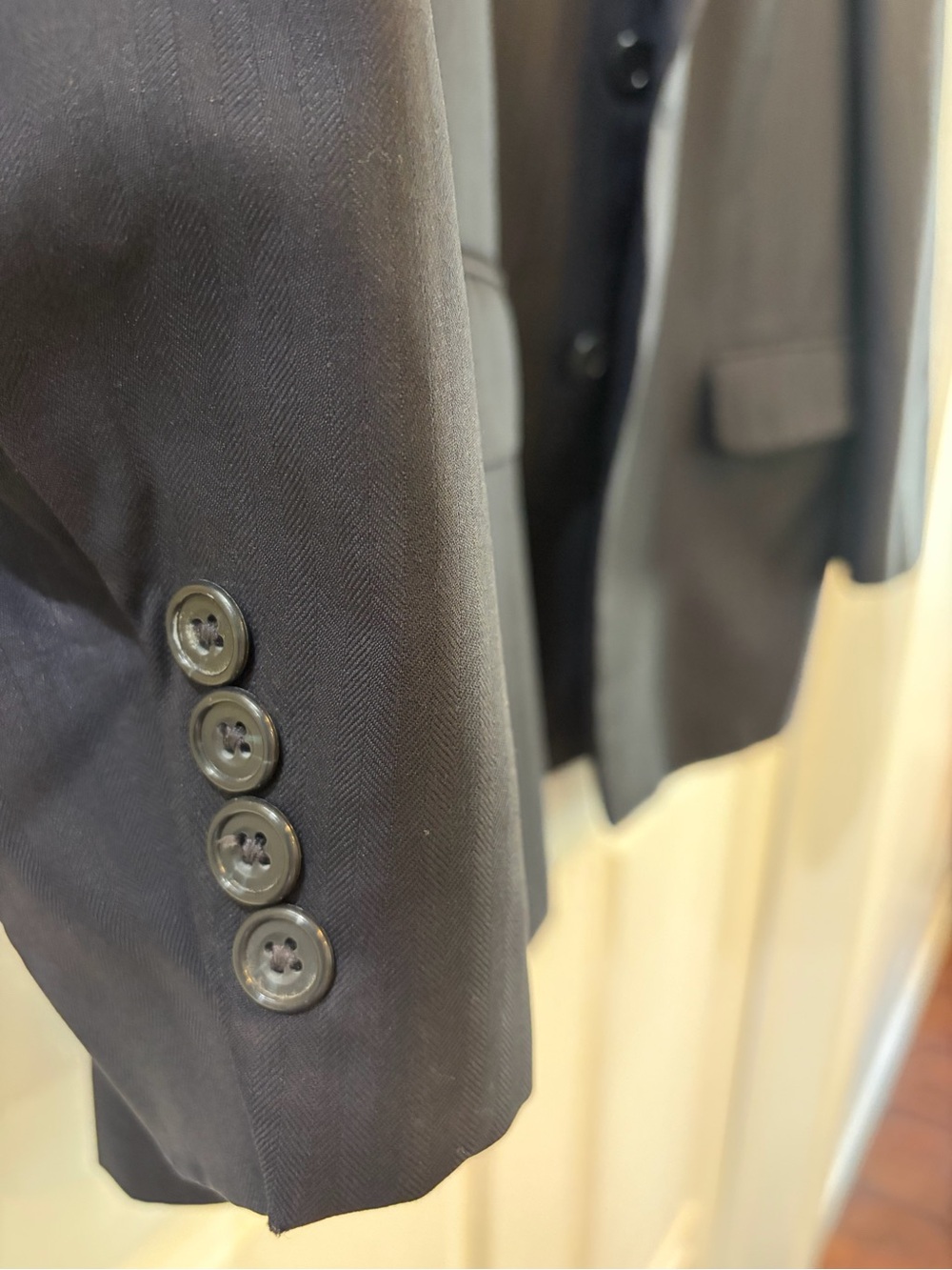 Vintage Men's Black Two-Piece Suit - Picture 6 of 10